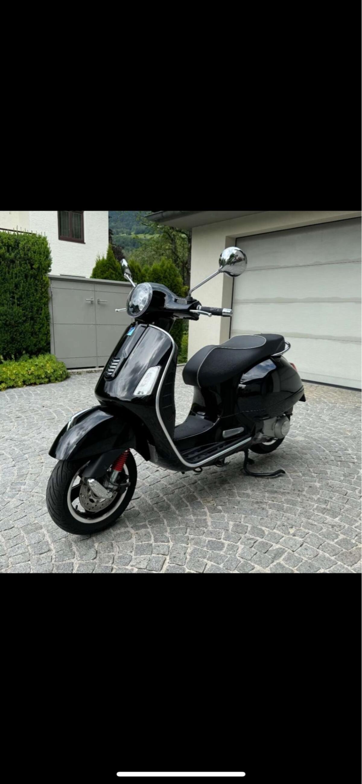 Vespa GTS300 2