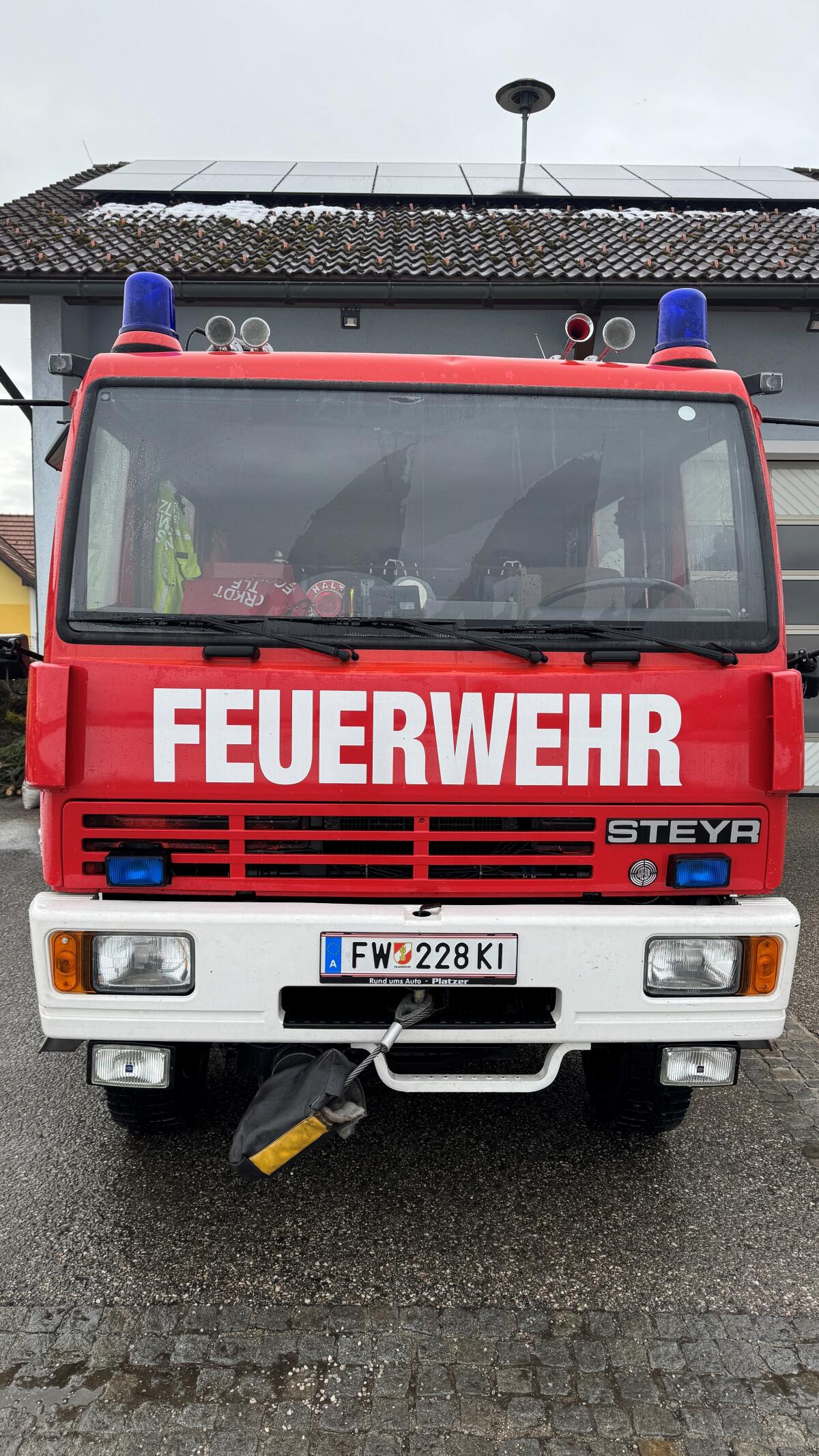 Steyr 13S21 Feuerwehr TLF-A 2000 mit Seilwinde 3