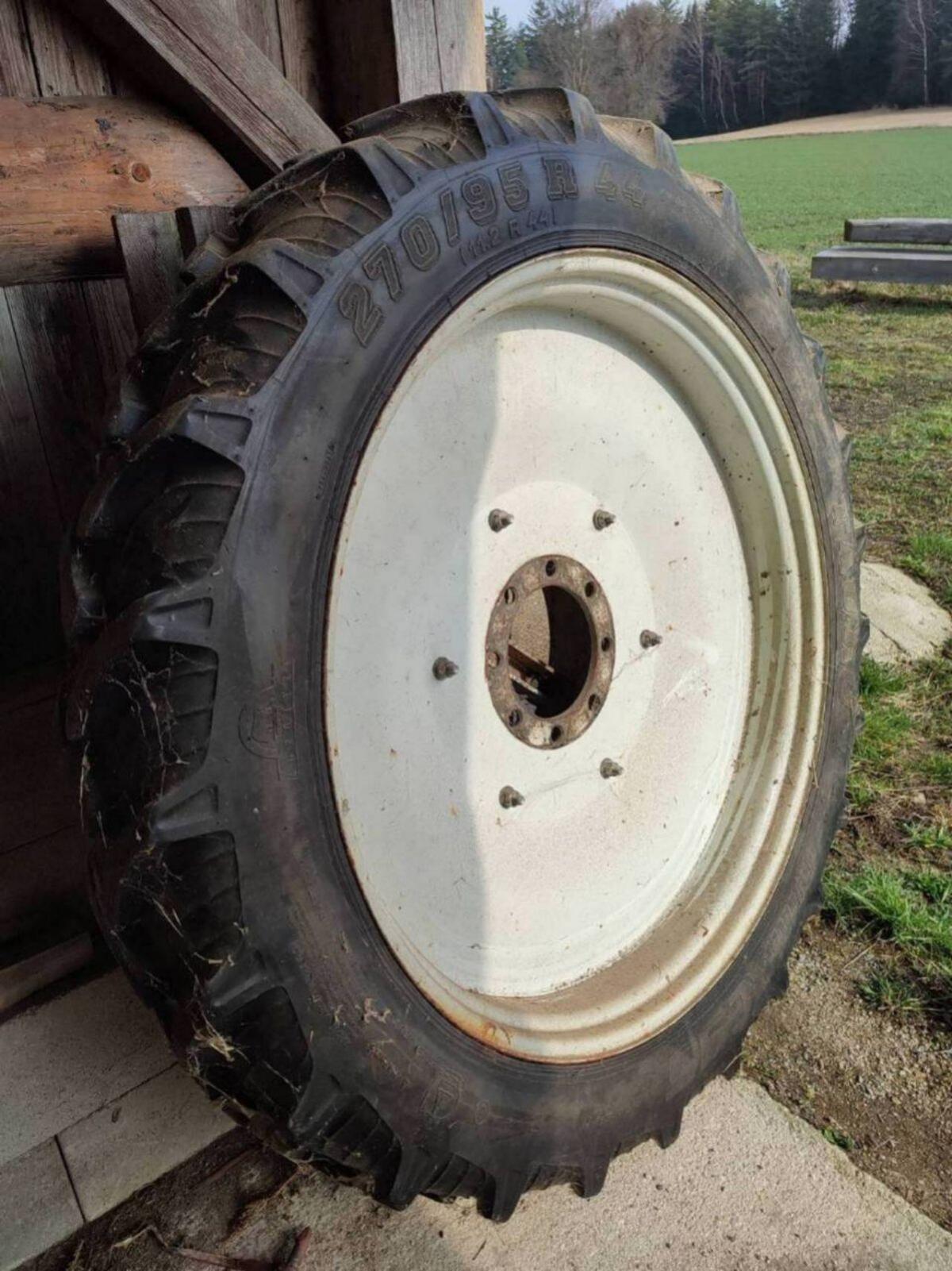 Hackfruchträder Taurus 270/95 R 44 3