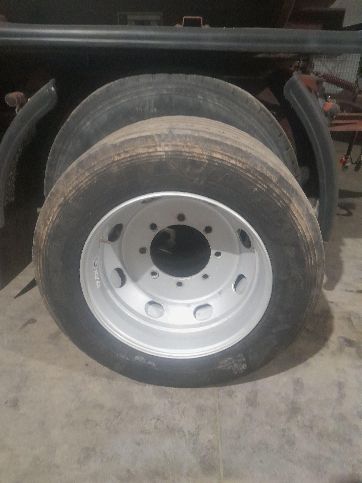 4Stk Kompletträder 355/50 22.5 3