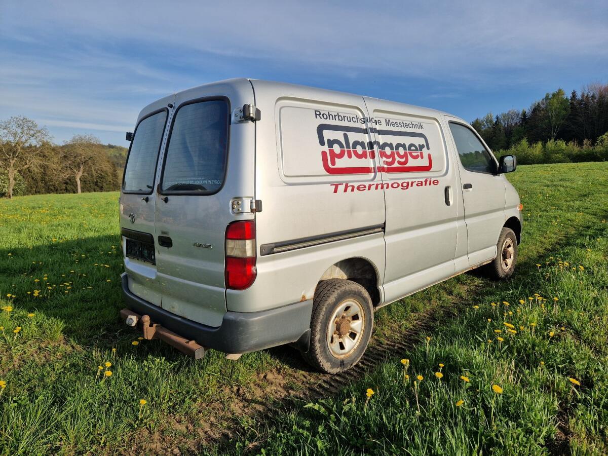 Toyota HiAce 2,5 l Allrad! 3