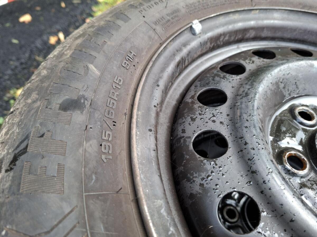 Reifen mit Felgen, VW Audi LK 5x112, Sommer 195/65 R15 3