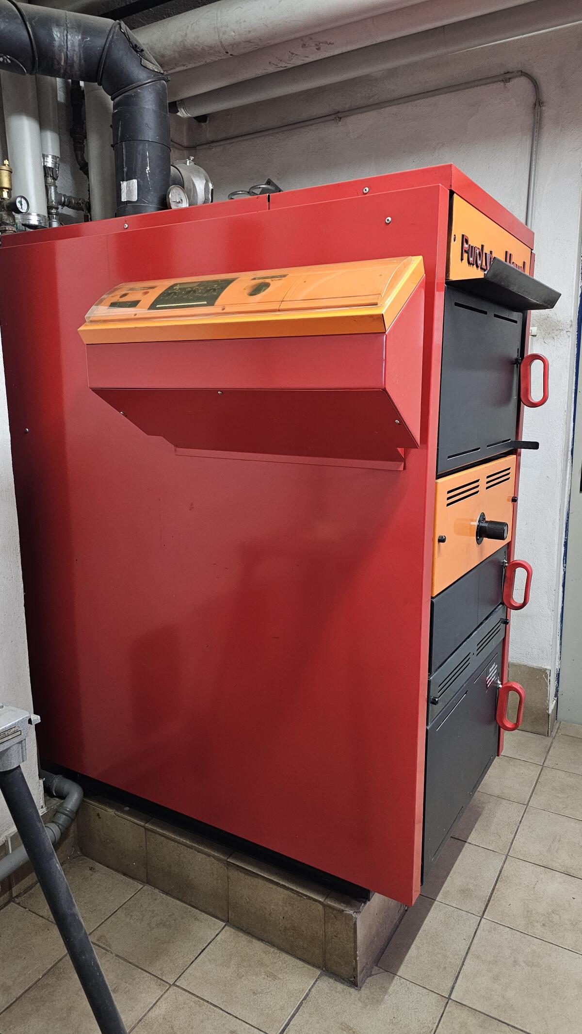 Hoval  Holzvergaserkessel 25kw 3