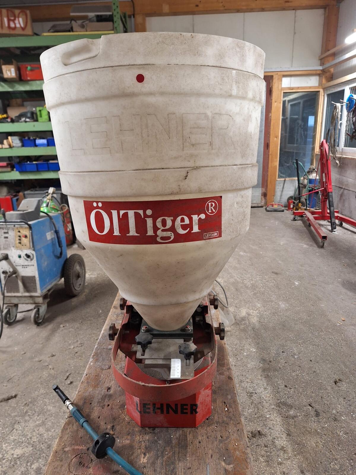 Streuer  Ölbindemittel 3