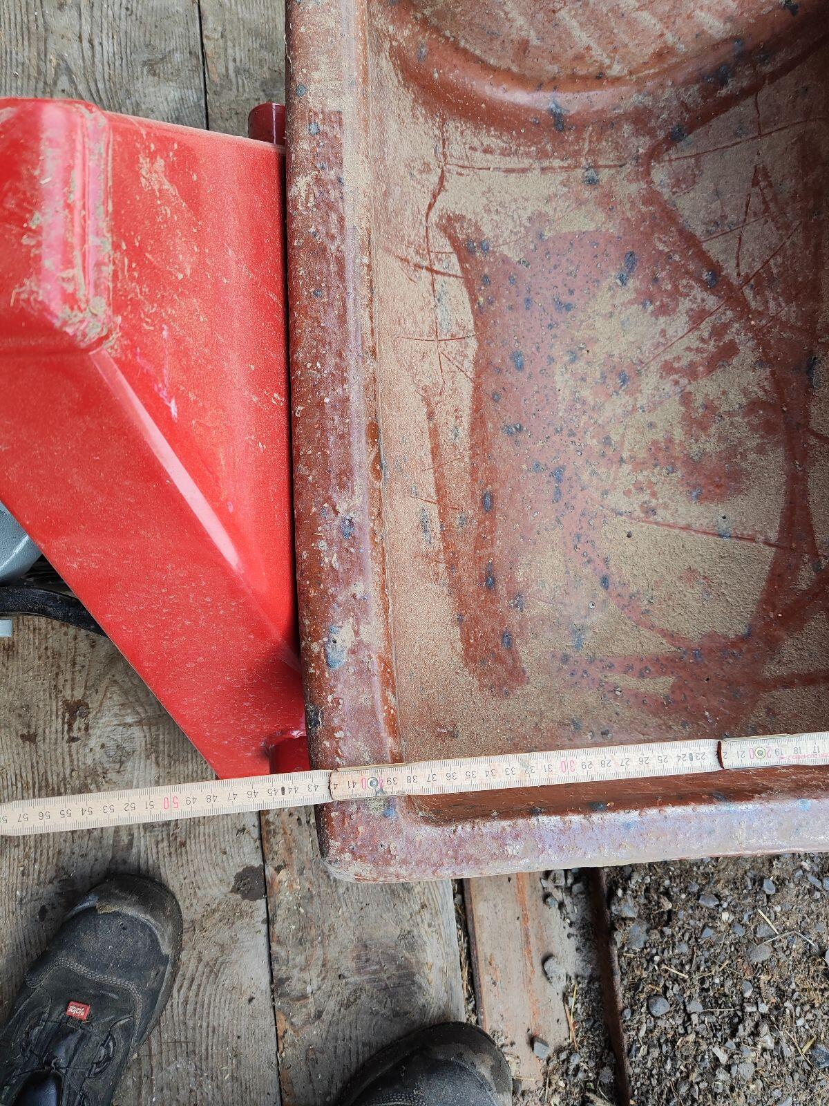 Futtertröge aus Beton zu verschenken 3