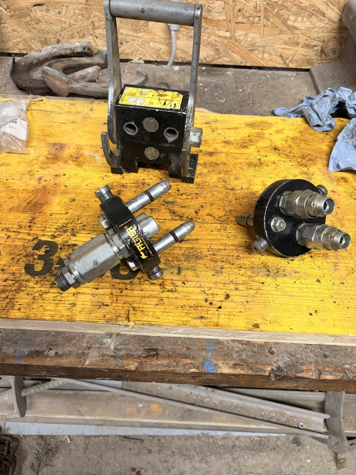 Faster Schnellkuppler 2 Anschlüsse 3