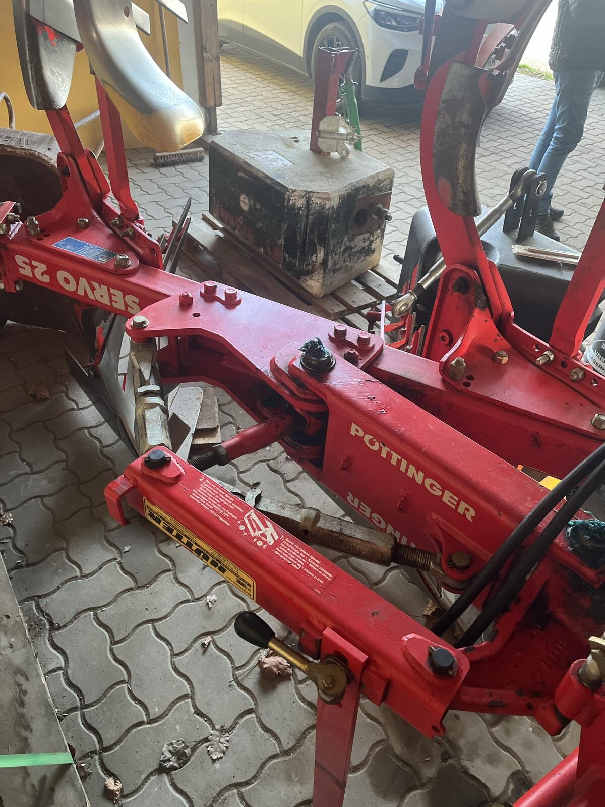 Pöttinger Servo 25 3 Scharpflug 3