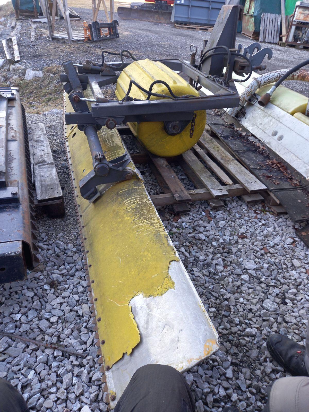 Glättebrett Kässbohrer Pisten Bully Pistenbully Pistenraupe 2