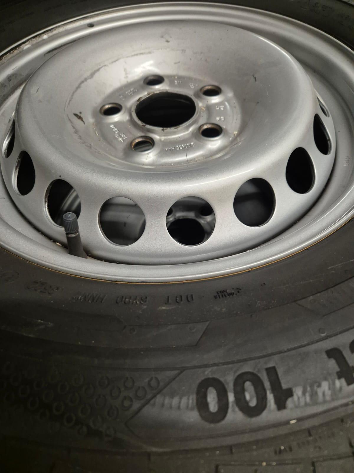 VW Crafter Sommer Kompletträder 235/65 R 16 C gebraucht 2