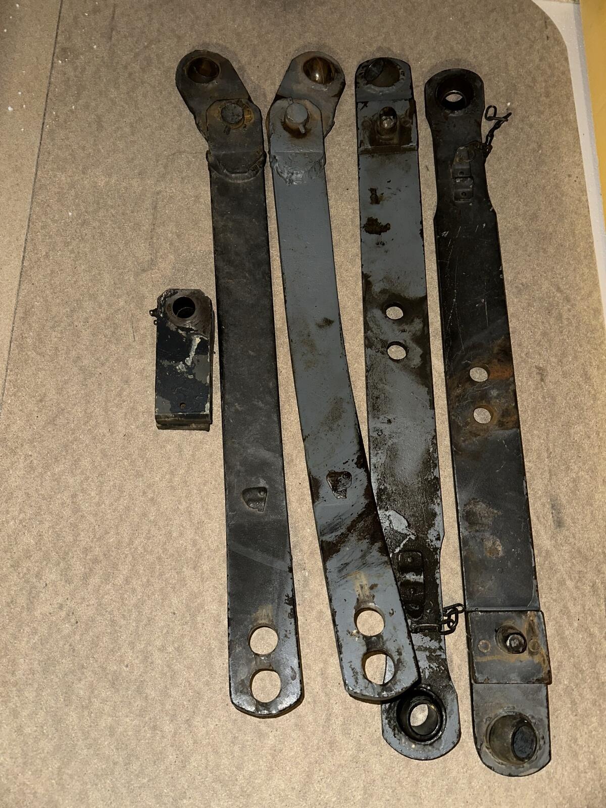 Teile Hubstrebe/Unterlenker Steyr t190 2