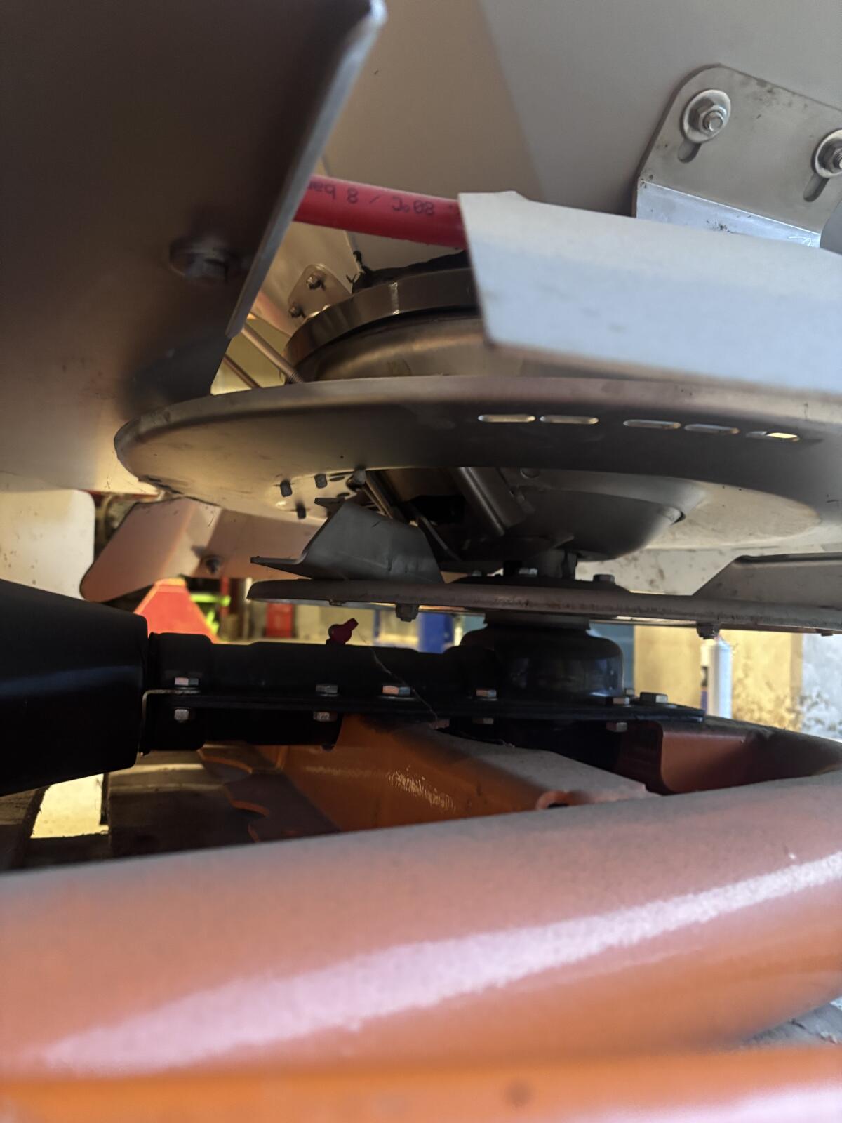 Winterdienststreuer der Marke LANDGUT 2