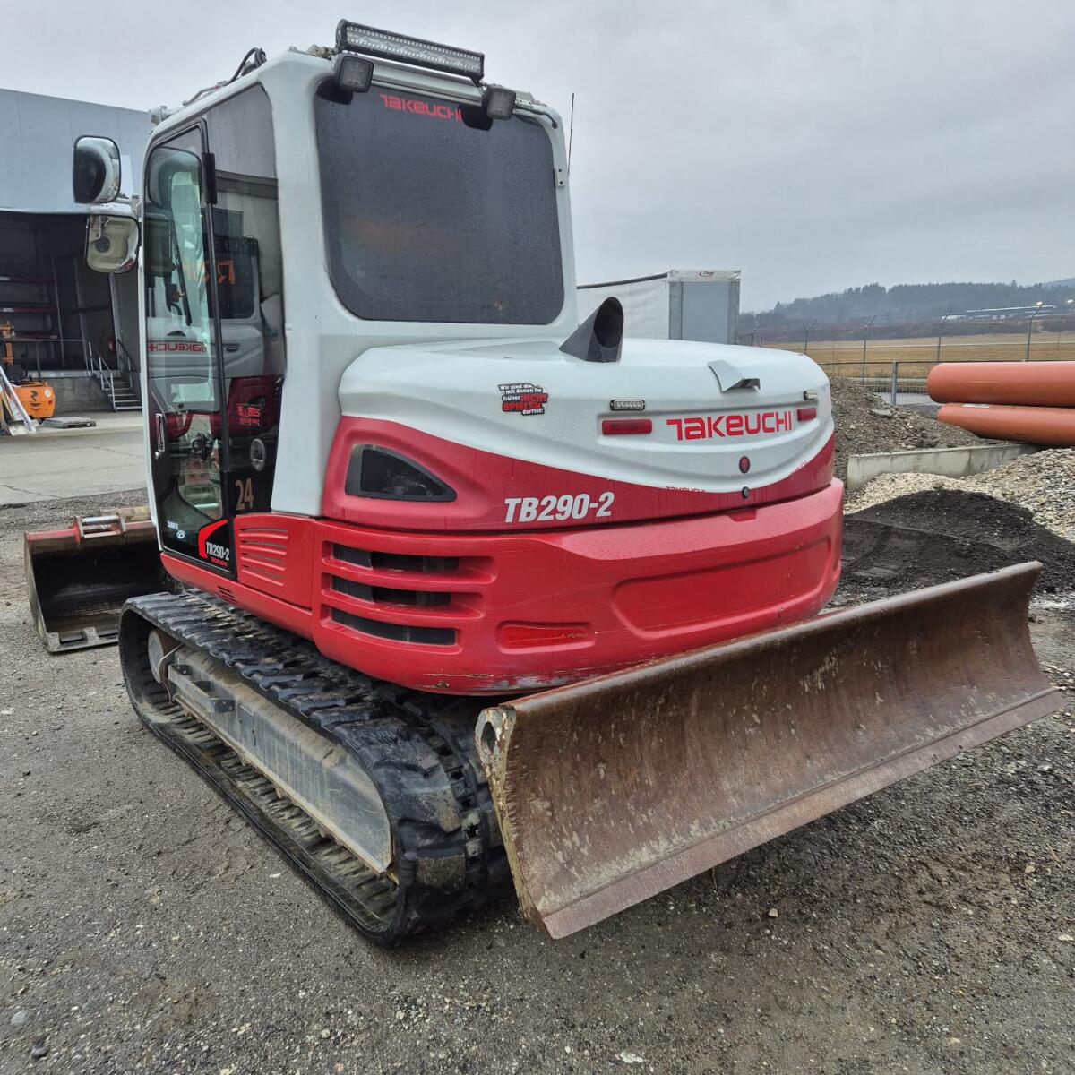 Takeuchi TB290-2 Powertilt mit Schnellwechsler und 4 Löffel 3