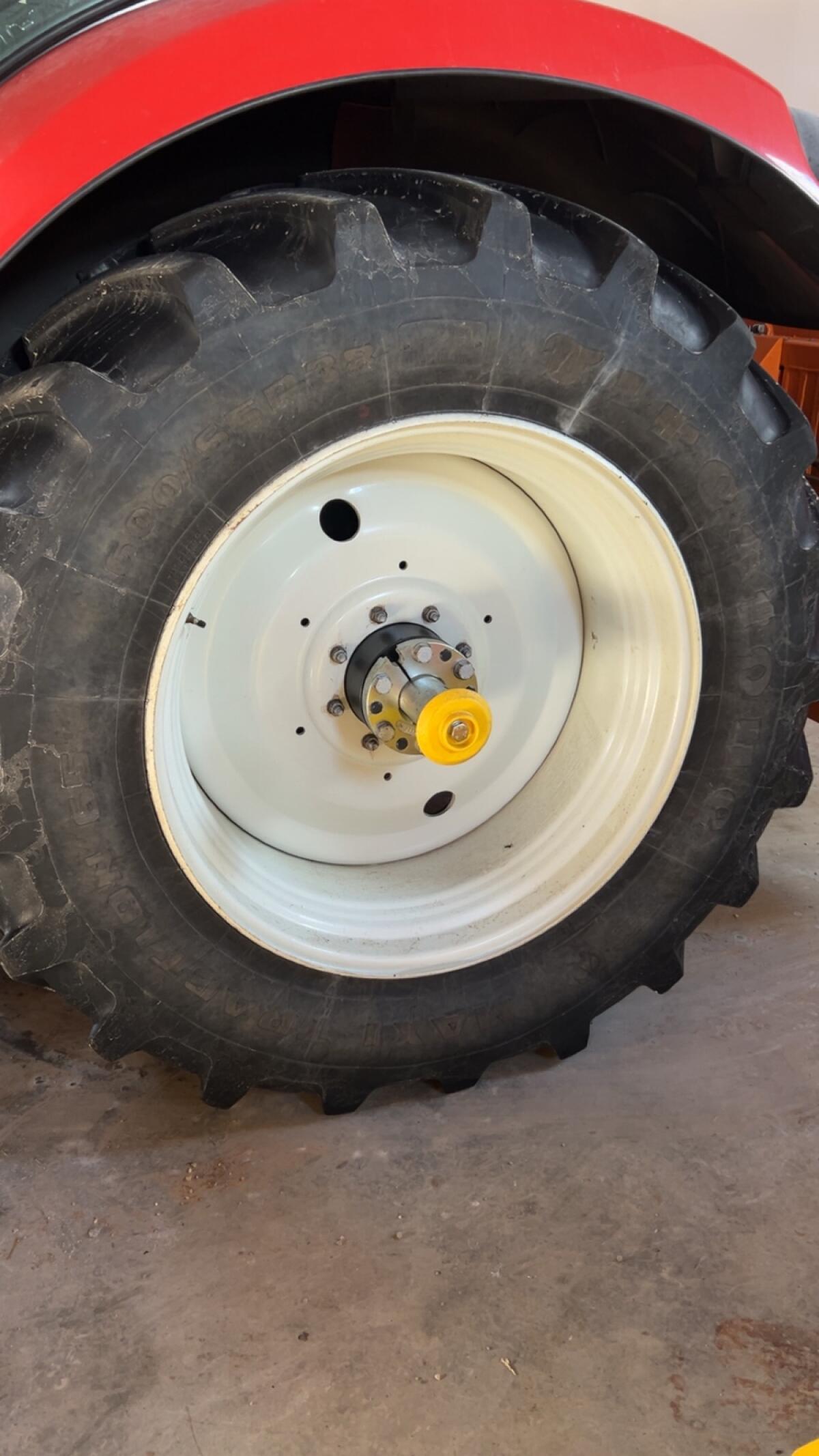 Vekaufe Kompletträder 600/65R38 + 480/65R28 3