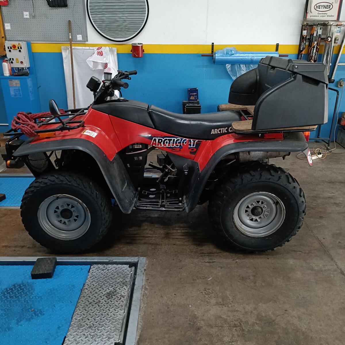 Quad Arctic Cat 2