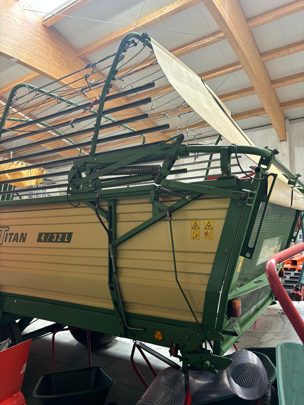 KRONE TITAN 4/32 L 2