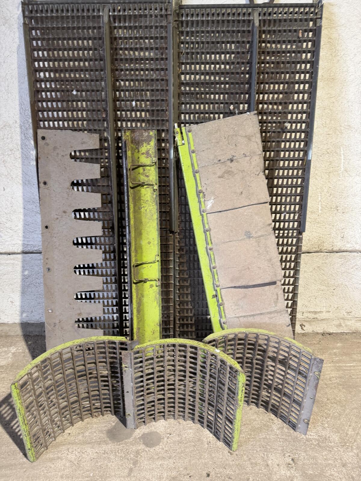 Spritze und Maisausrüstung für Claas Dominator 88 3