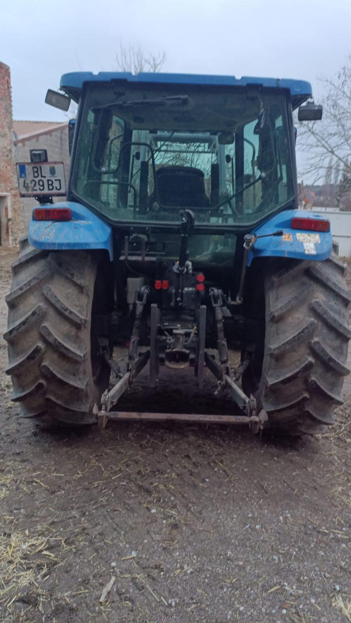 New Holland TL 80, Bj. 2001 3