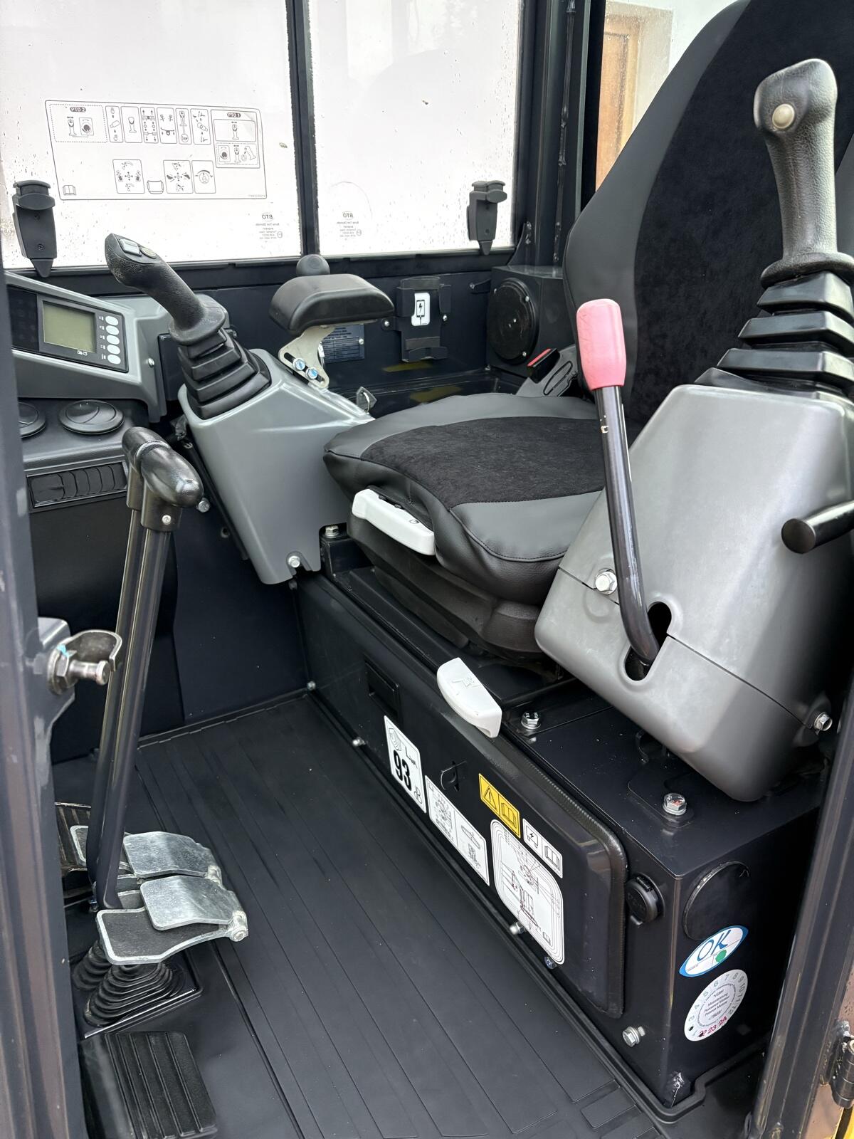 Minibagger Yanmar Vio 27 Top Zustand 3