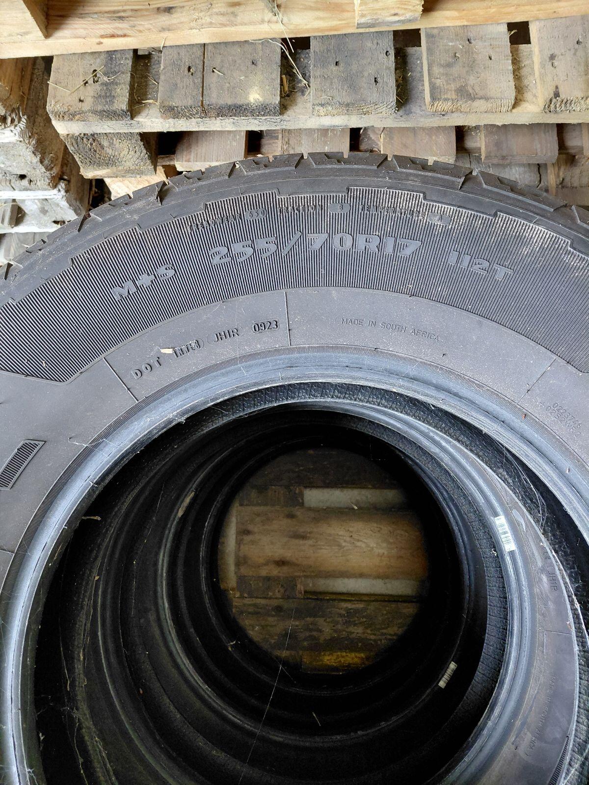 Autoreifen 4x Goodyear M+ S 255/70 R17 112T Amarok 3