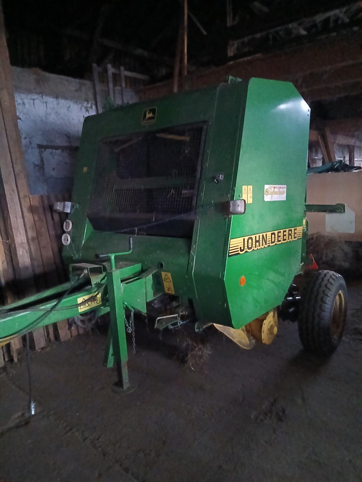 John Deere 570 Ballenpresse 3