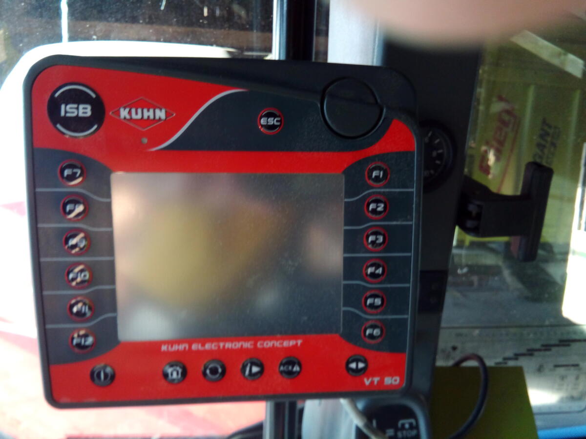 Verkaufe Kuhn VB 2265 Rundballenpresse 2
