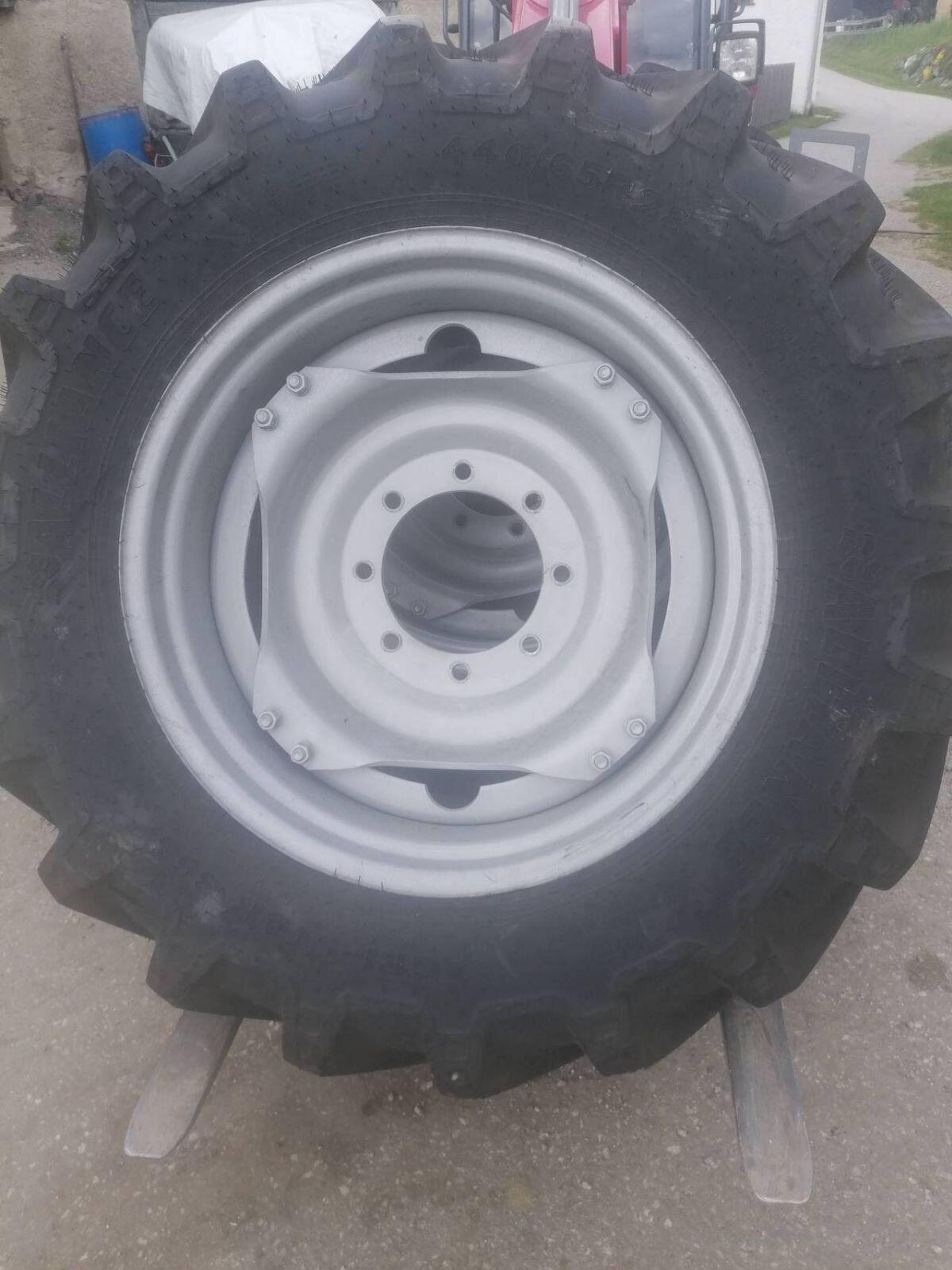 Räder Reifen 540 R38 440 R28 2