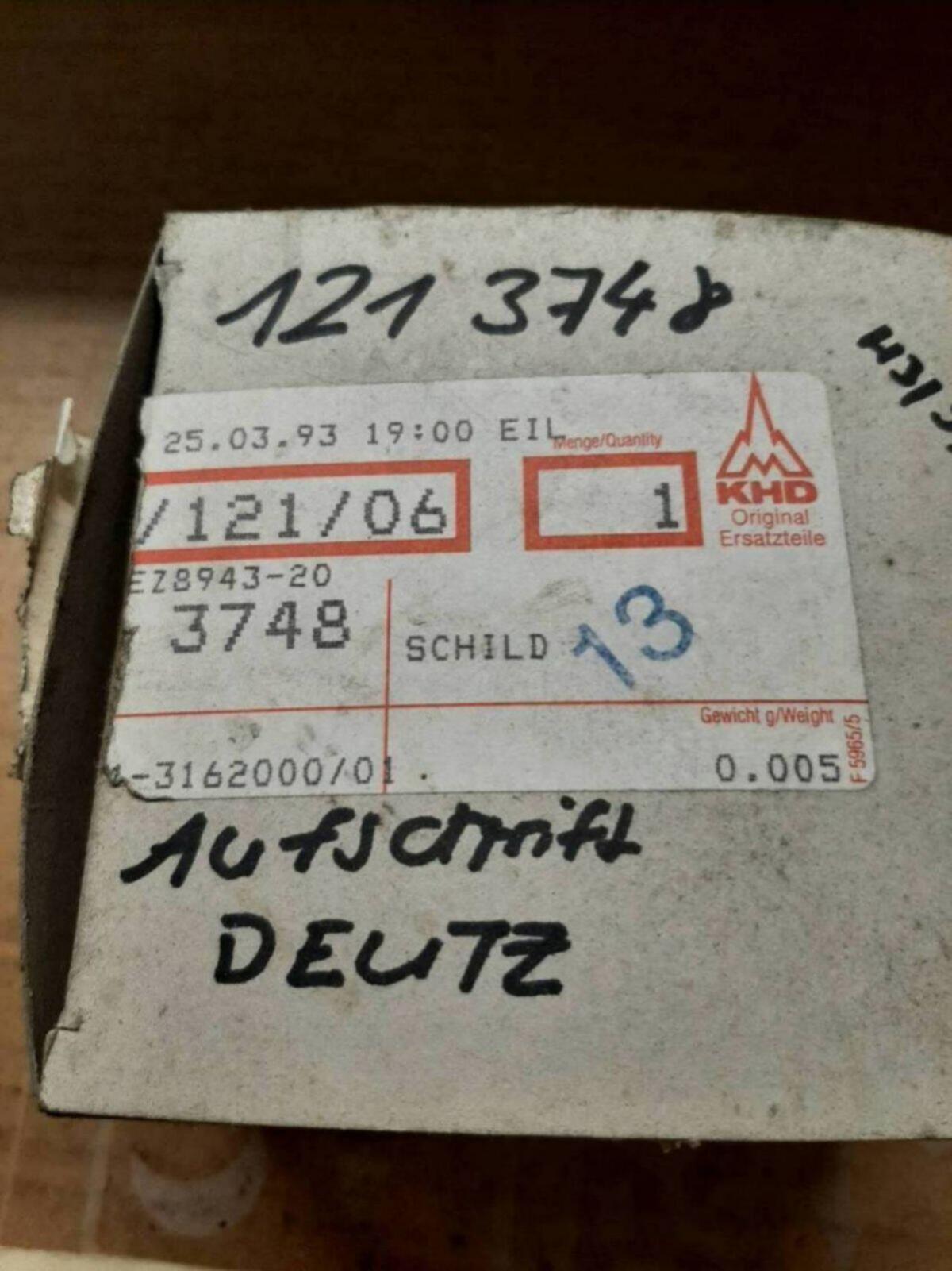 Deutz Aufkleber 121 3748 2