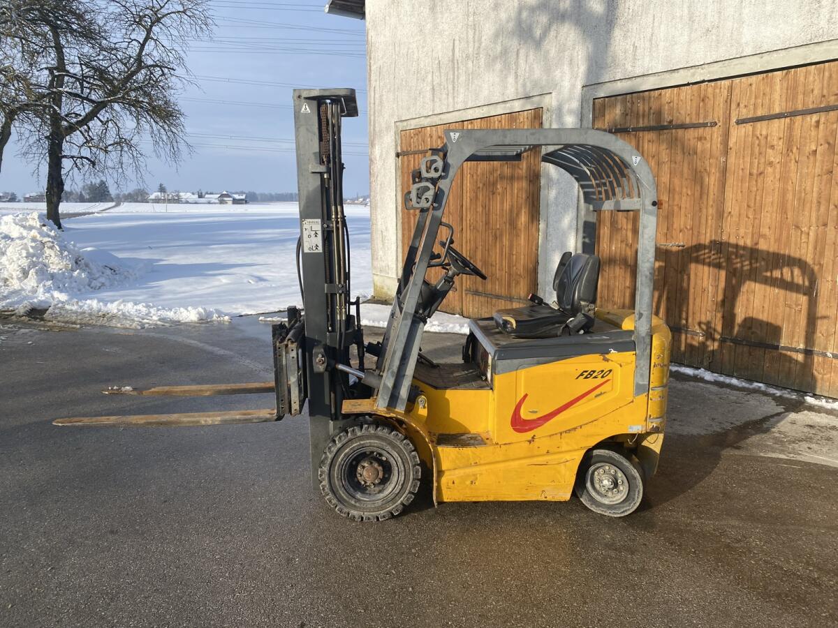 Stapler 2 t Hauslhof 3