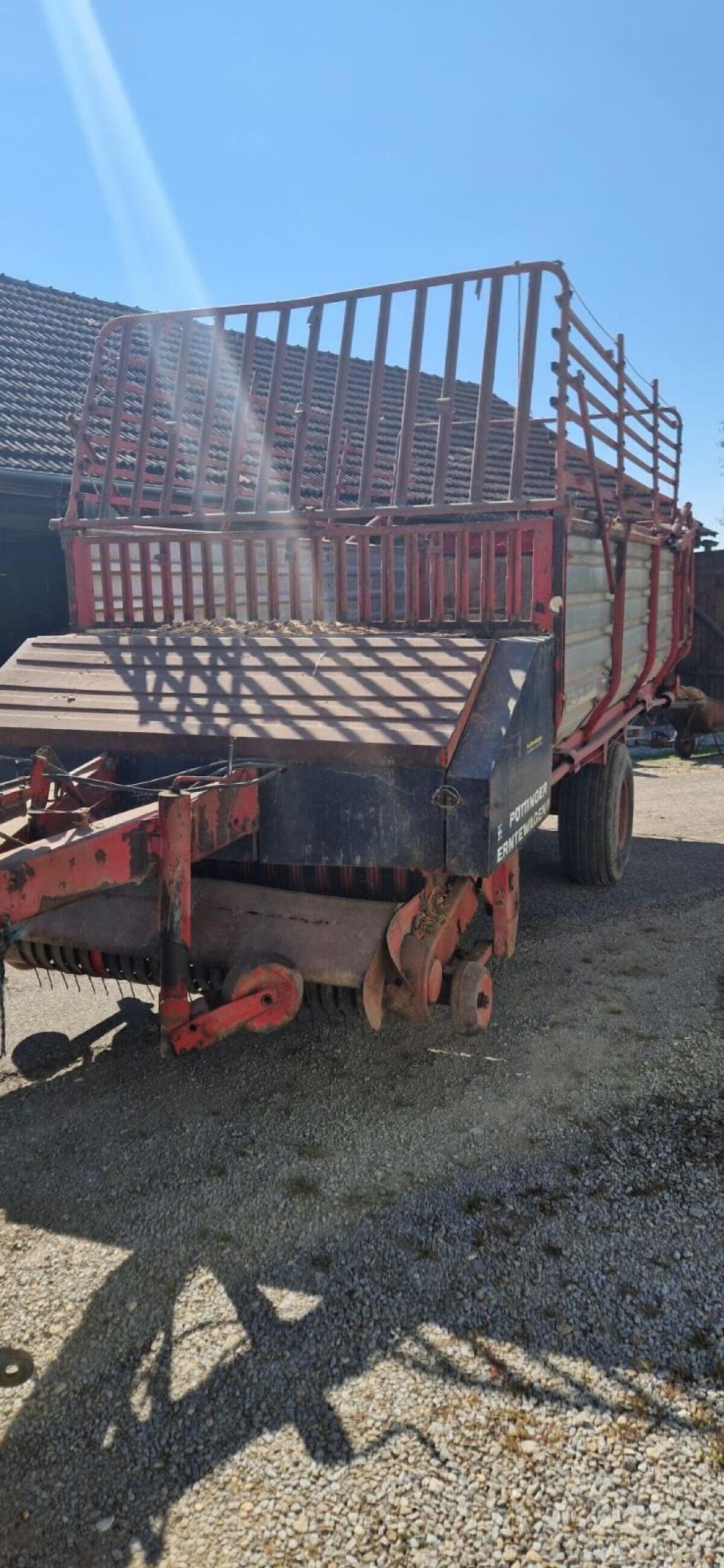 Pöttinger Erntewagen 2