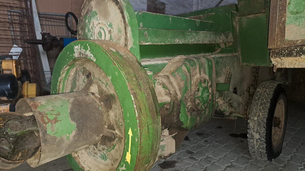 Strohpresse John Deere CB300 2