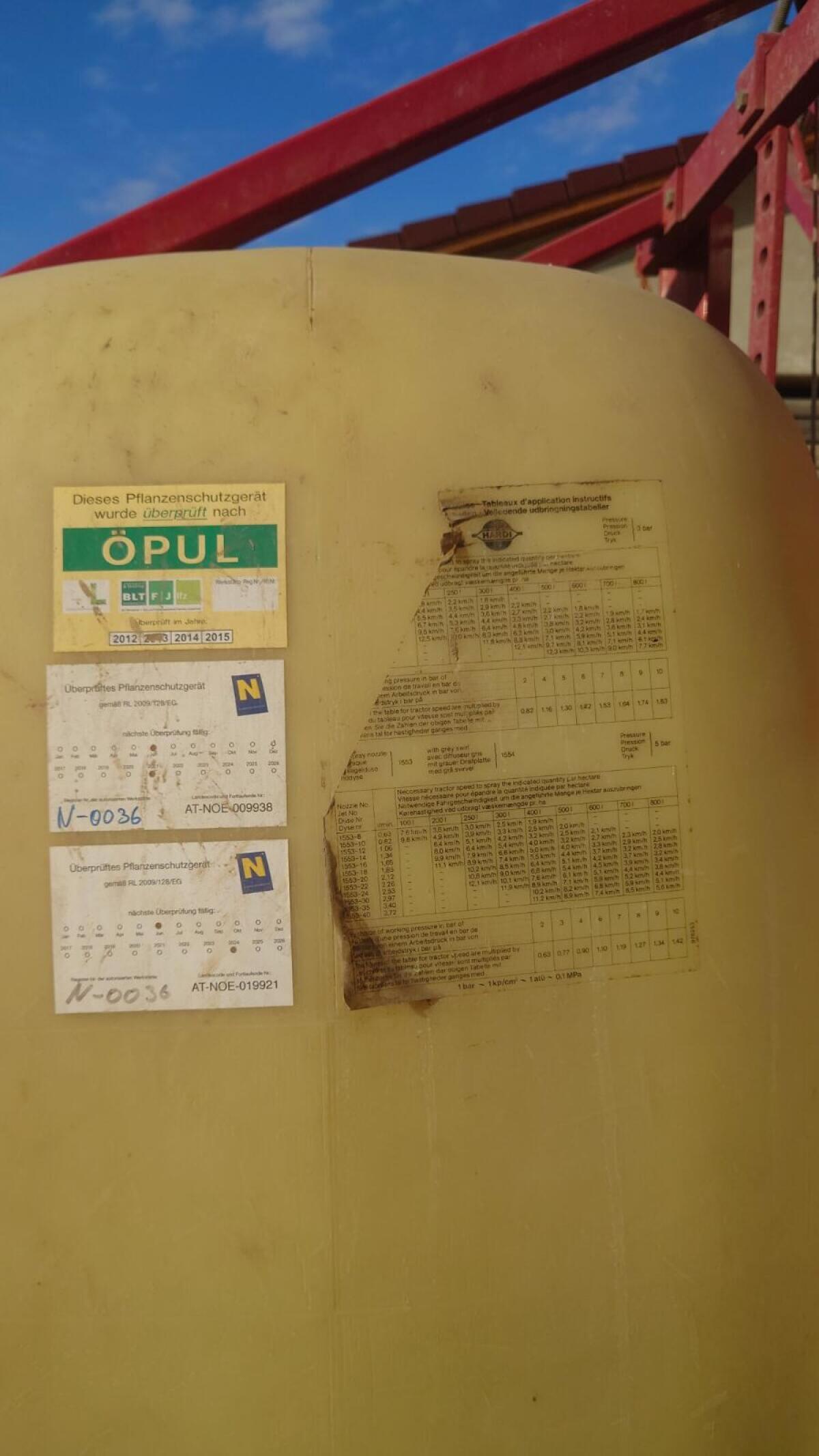 Hardi Anbaufeldspritze 12 m 3