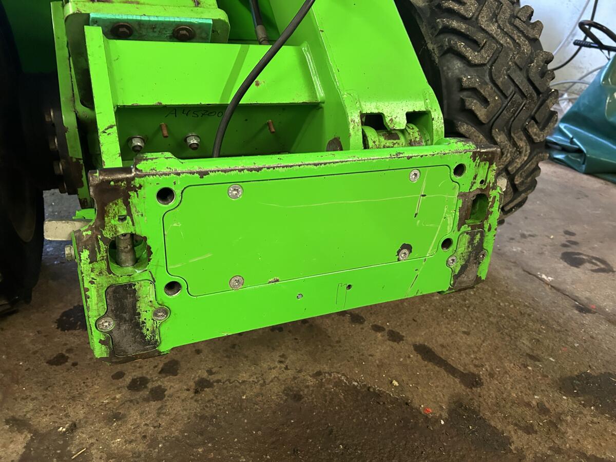 Avant Tecno 750 Hoflader 3