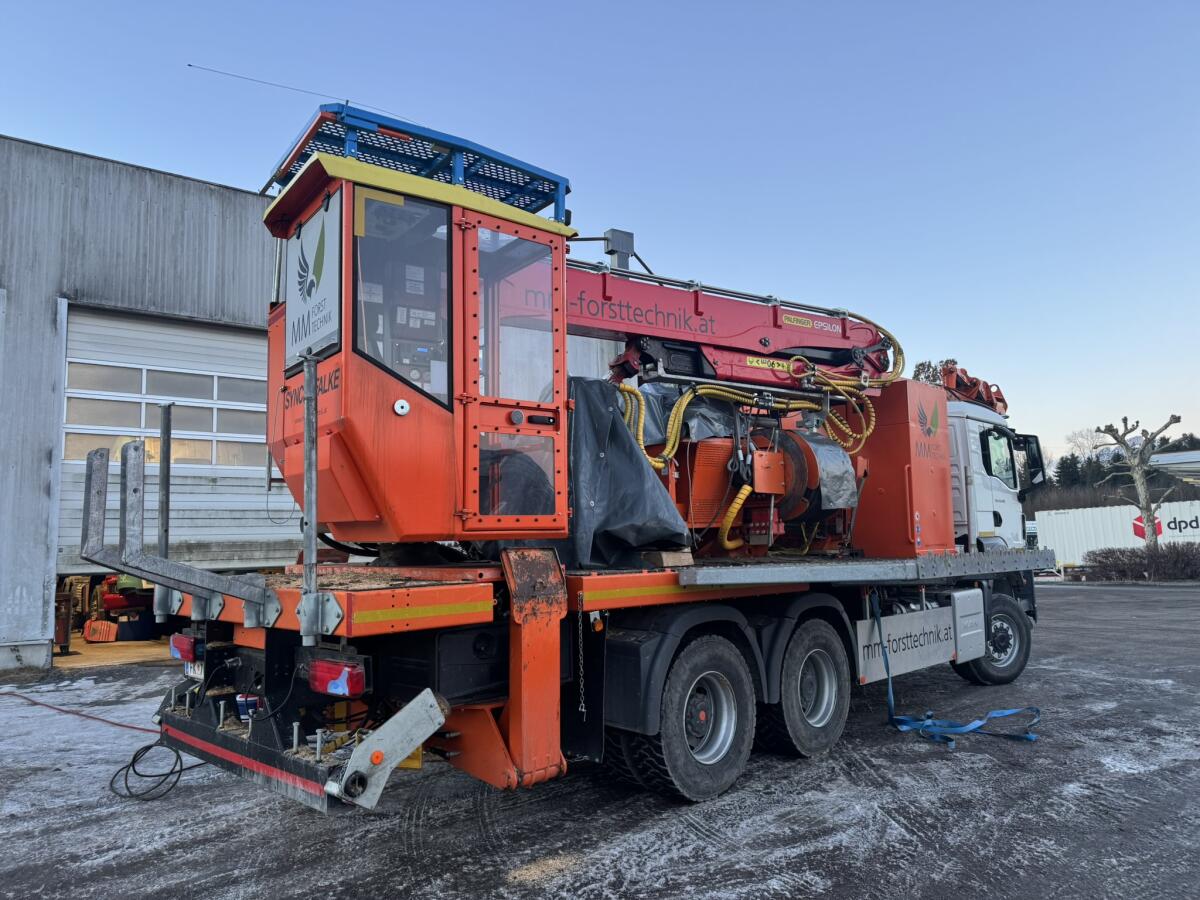 Fast neuer Syncrofalke 3 t Kombi 3