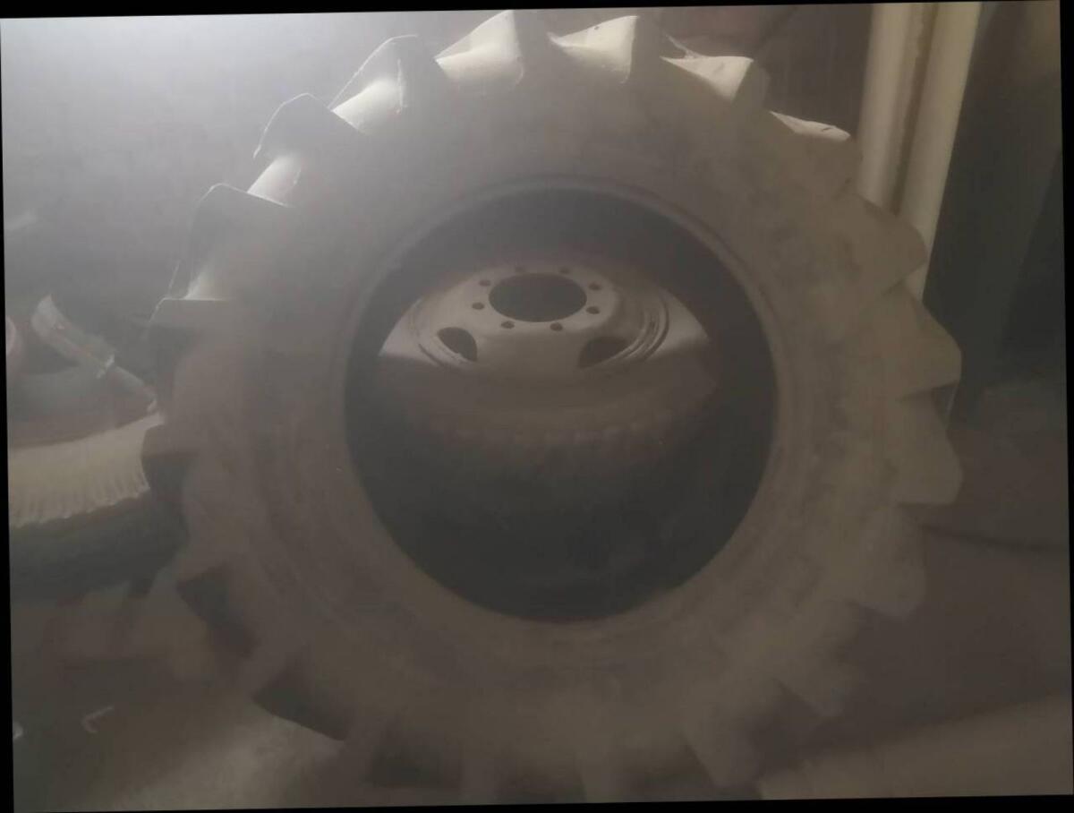 Traktorreifen 16.9 R 28, 1 Stk. 3