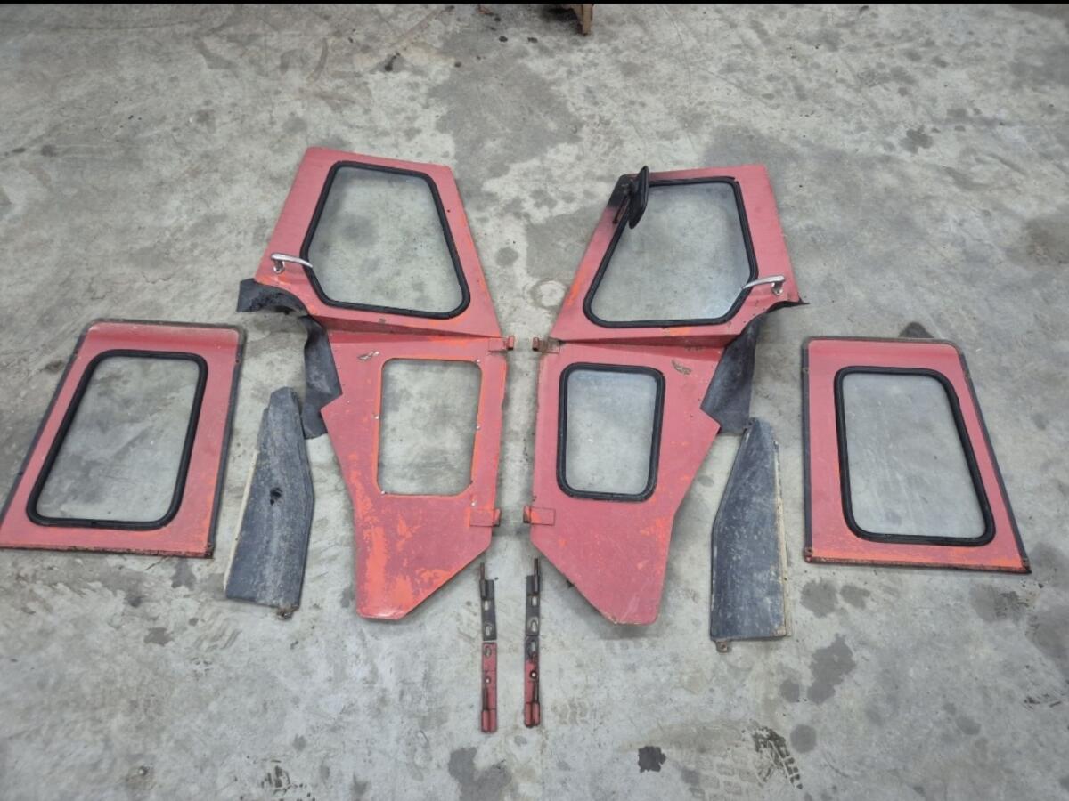 Original Steyr Türen und Fenster inkl. Zubehör 2