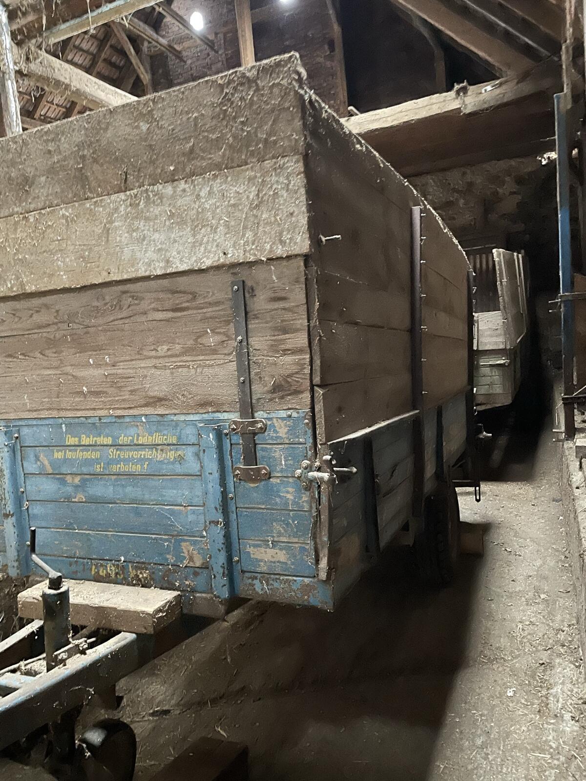 Anhänger mit Kratzboden 2