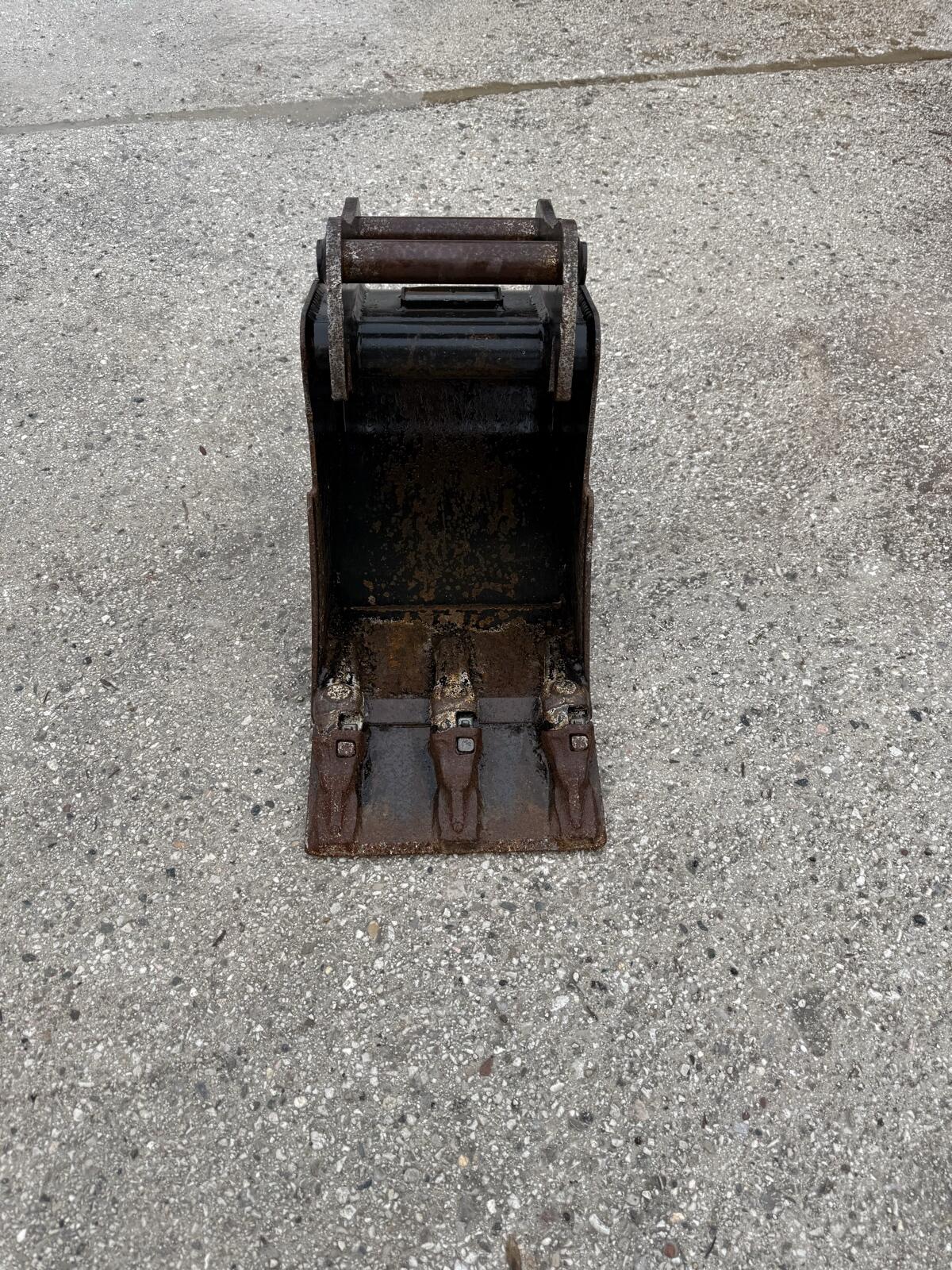 Henle Tieflöffel 300 mm für 1-2 t Bagger mit MH 03 3