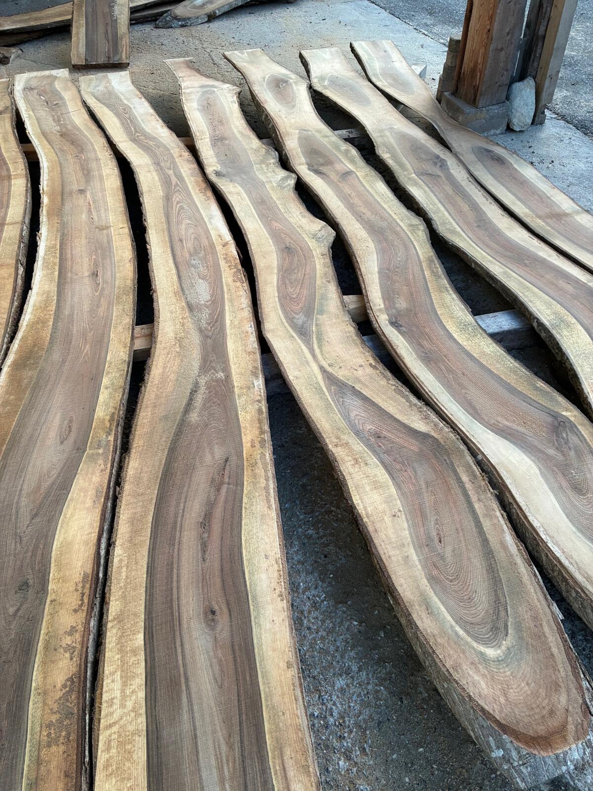 Nussholz geschnitten 3