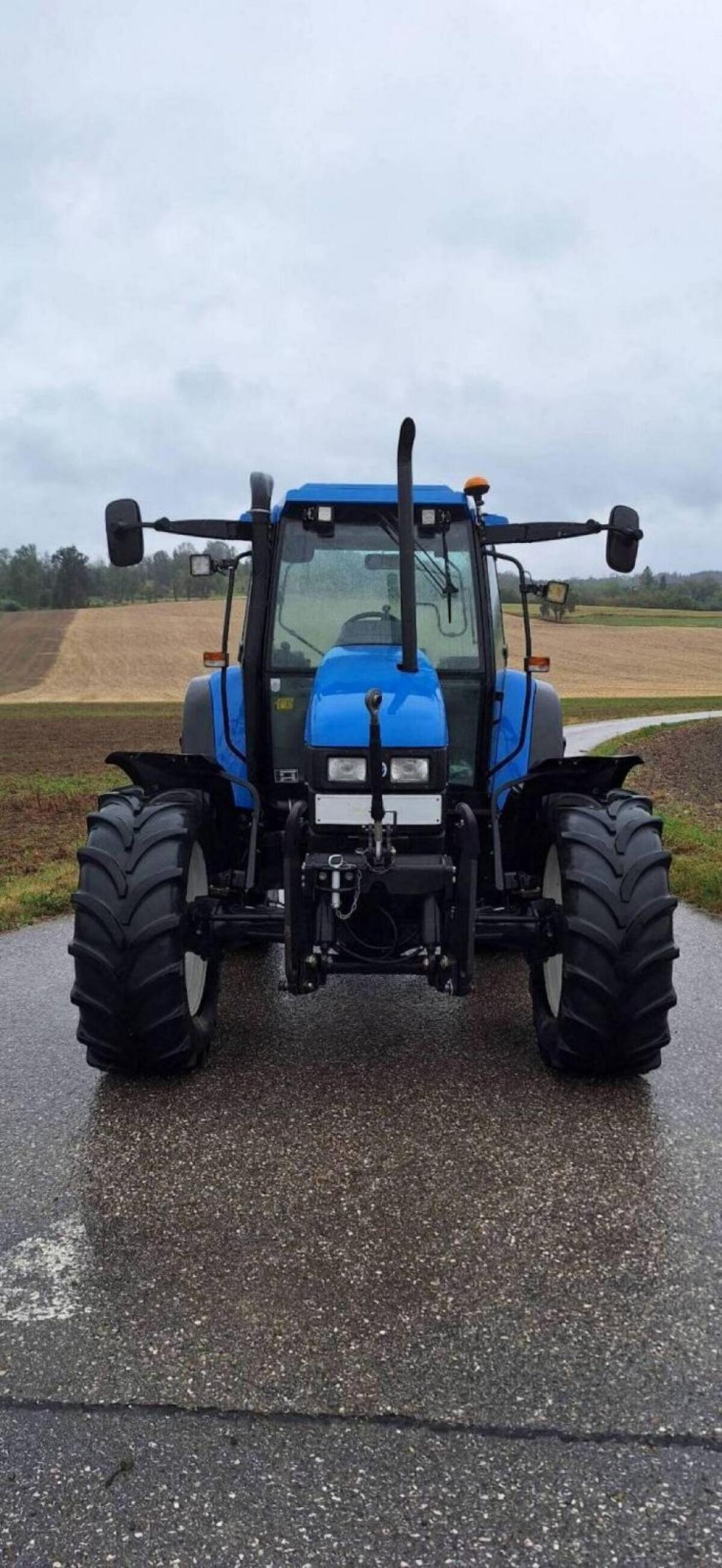 New Holland TS100 2