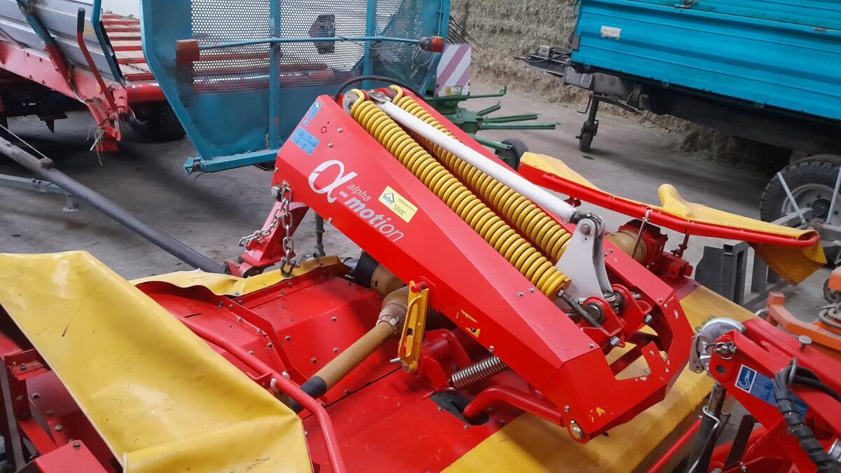 Verkaufe Pöttinger Frontmähwerk NOVACAT 306 ED ALPHAMOTION 3