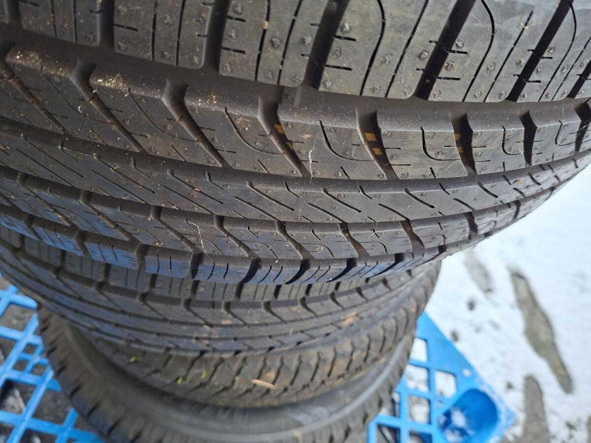 Ganzjahresreifen 265/65R17 2