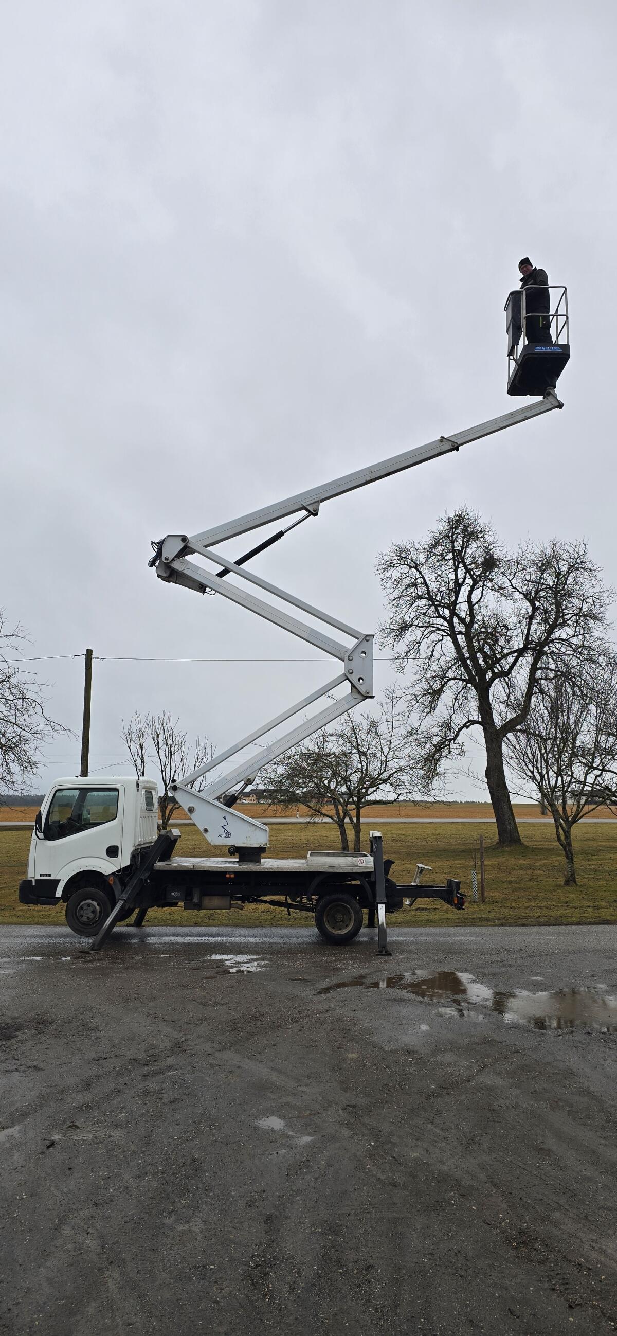 Sequani Meccanica Z20 Hubarbeitsbühne Lkw Bühne 3,5t 3