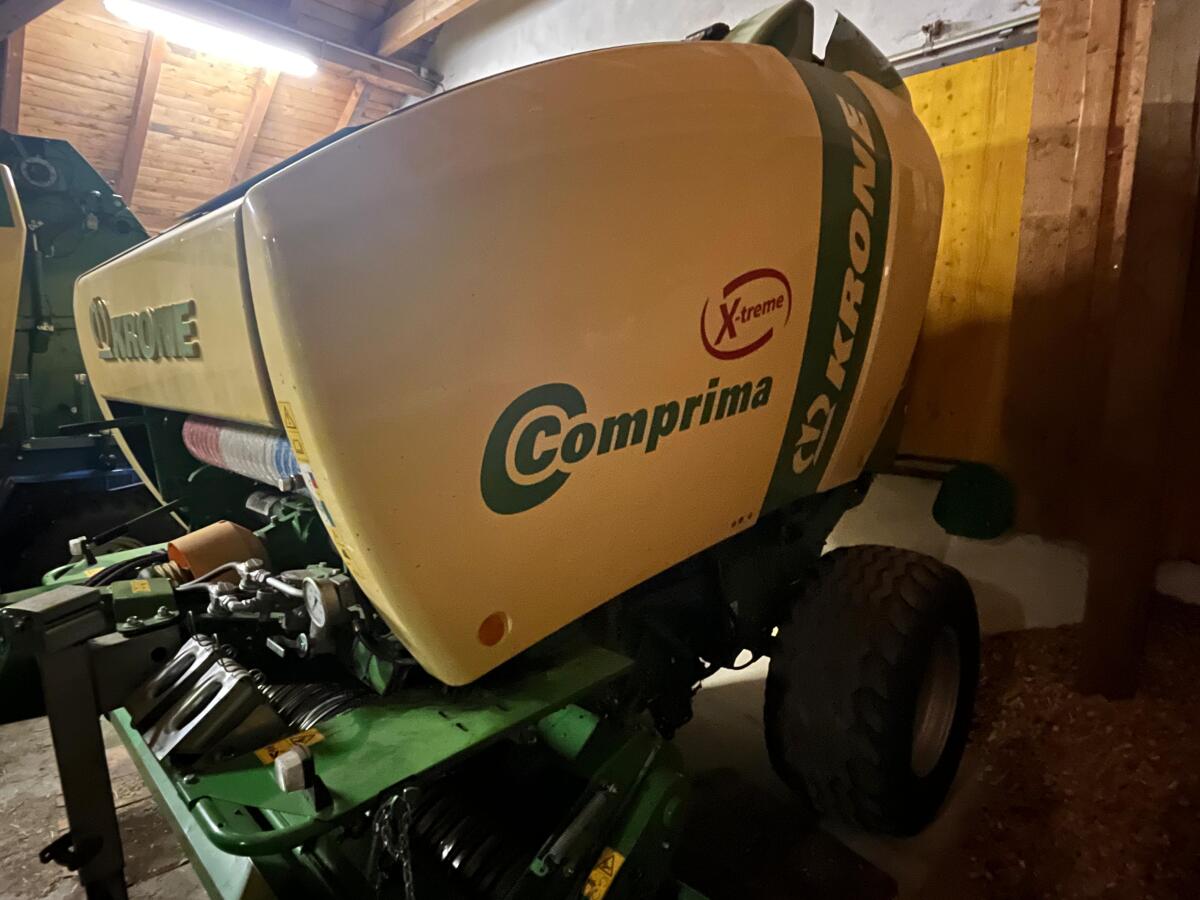 Rundballenpresse Comprima X-treme 3