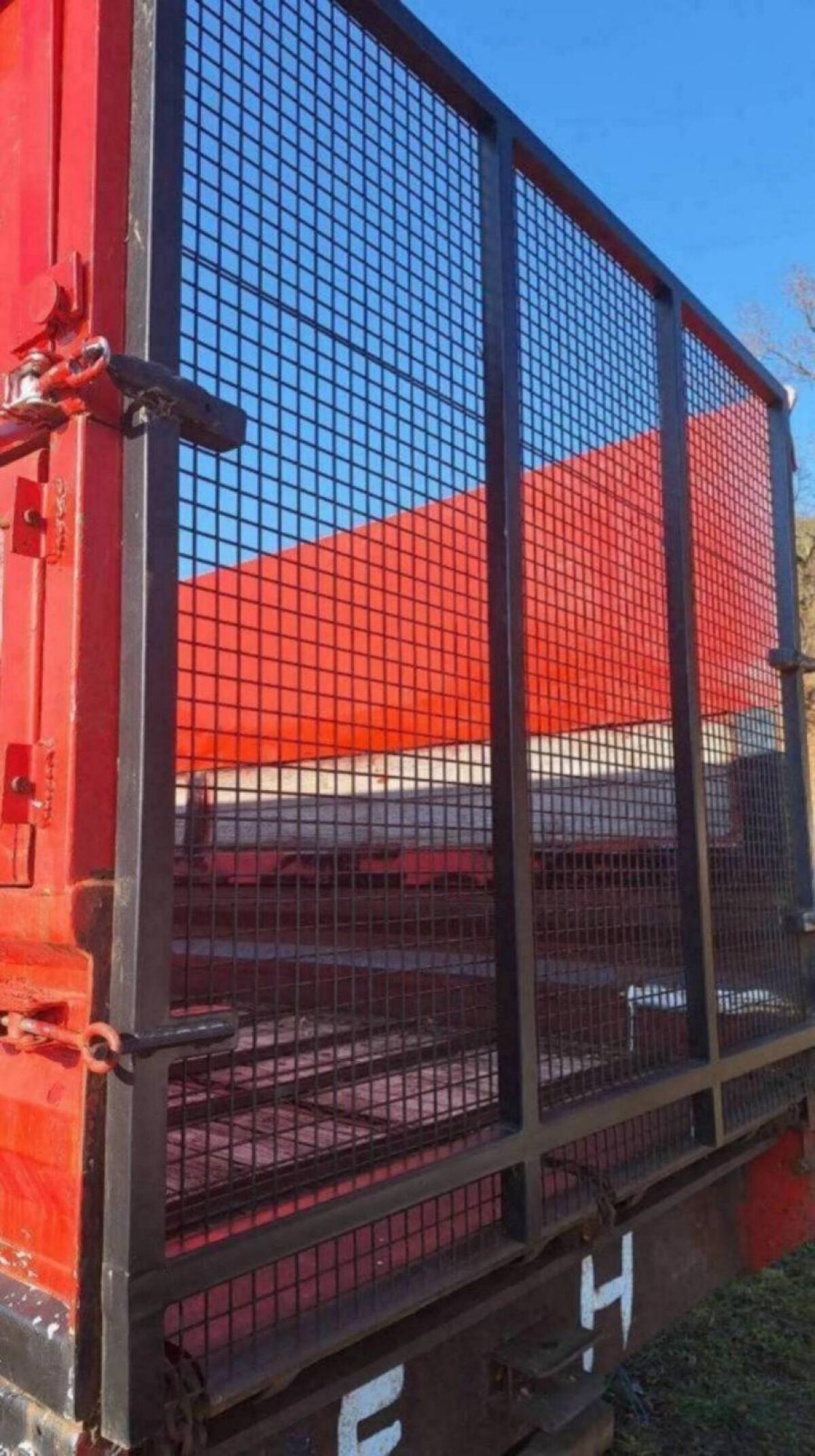 Pöttinger Miststreuer 6500 3