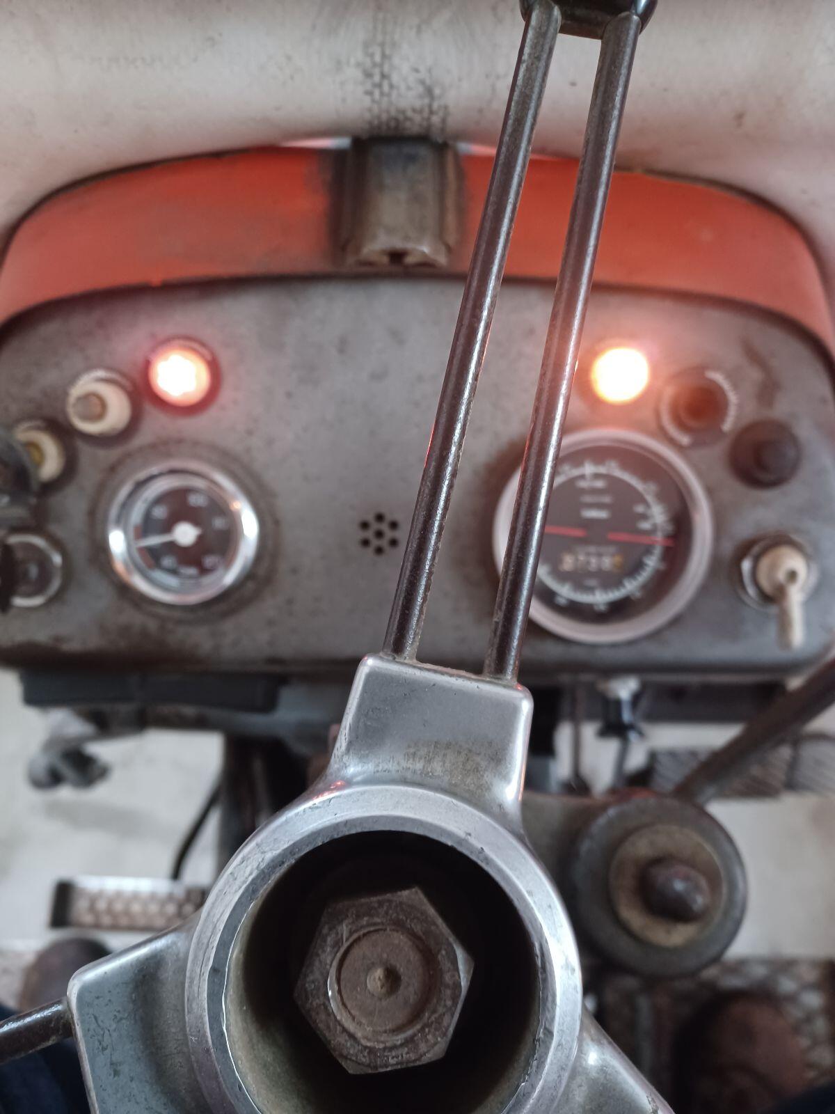 Oldtimer Steyr Diesel Traktor Typ 290 2