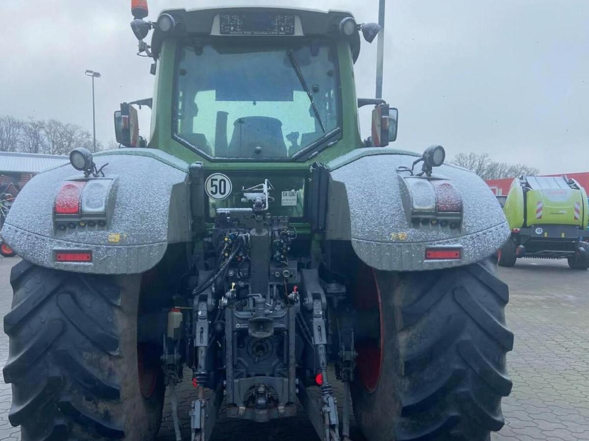 Fendt 824 Vario Profi Plus Traktor Bj. 2014 3
