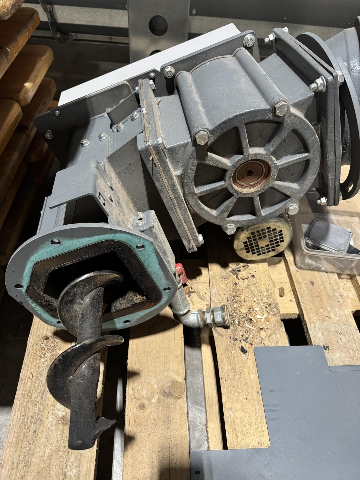 Windhager PuroWIN 40 kW - Hackgut-/Pelletkessel PuroWIN 40 2