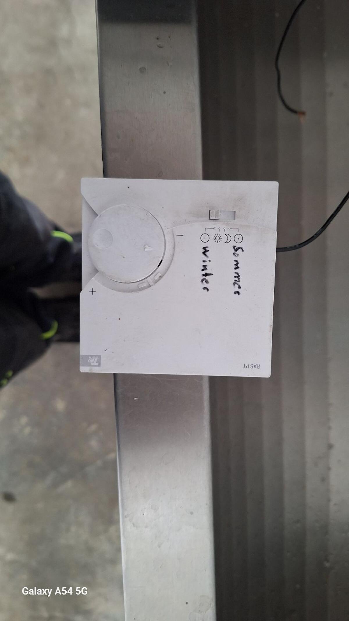 TA UVR 16x2 Universalregelung mit Wandaufbau 2