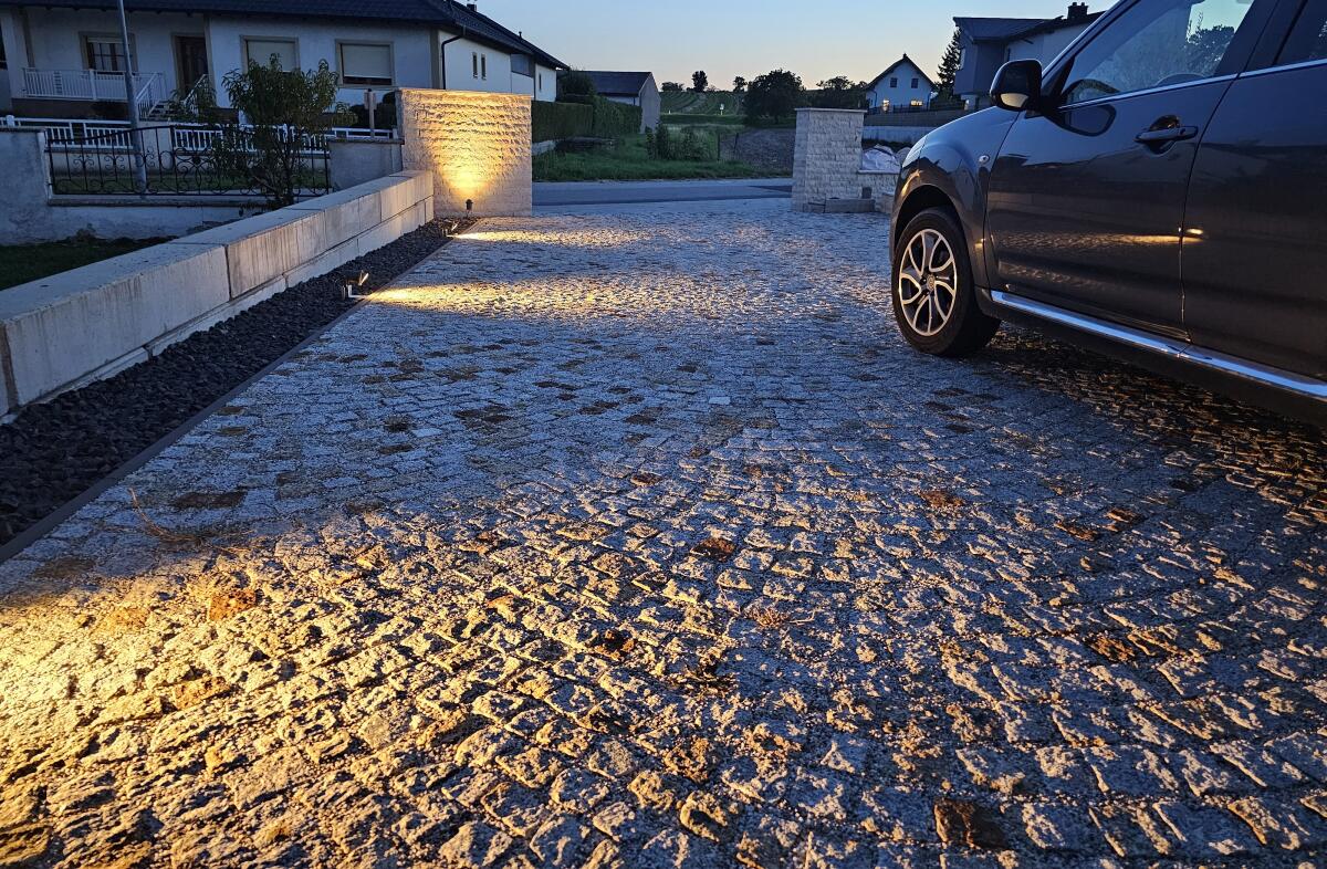 Pflastersteine gespalten Granit grau-gelb Kopfsteinpflaster 2