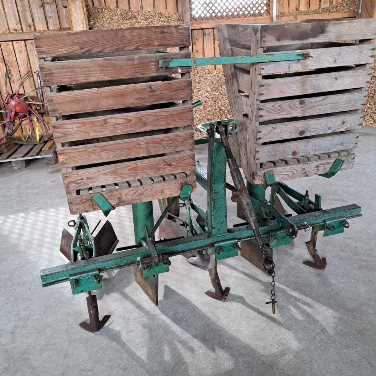 Verkaufe eine Kartoffelsetzmaschine der Marke Feldherr 2